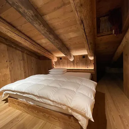 Rum i privatbostad Luxury Cortina