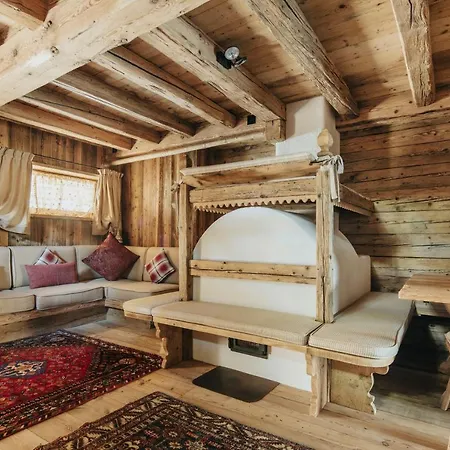 Rum i privatbostad Luxury Cortina